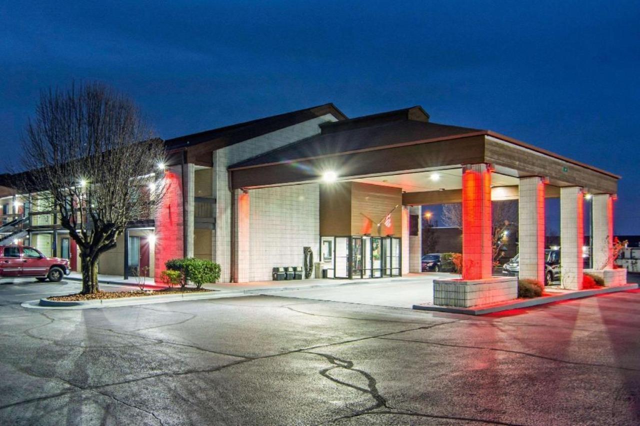 Econo Lodge Мадисон Экстерьер фото