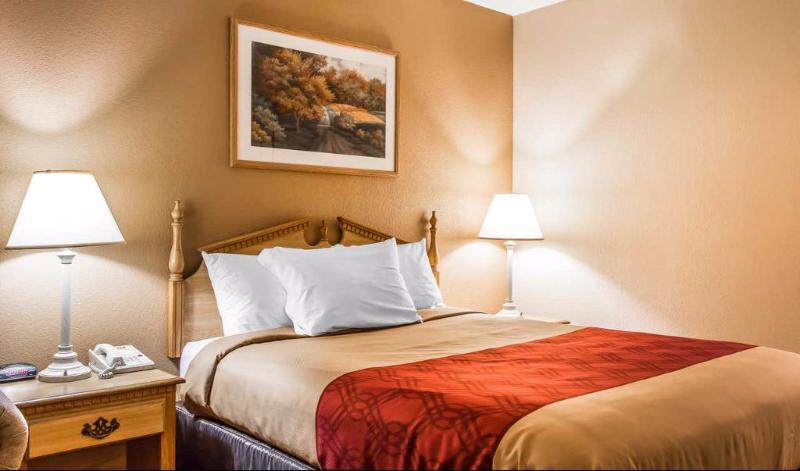 Econo Lodge Мадисон Экстерьер фото